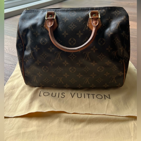 Authentic Vintage Monogram Louis Vuitton Speedy 30 - Picture 7 of 13